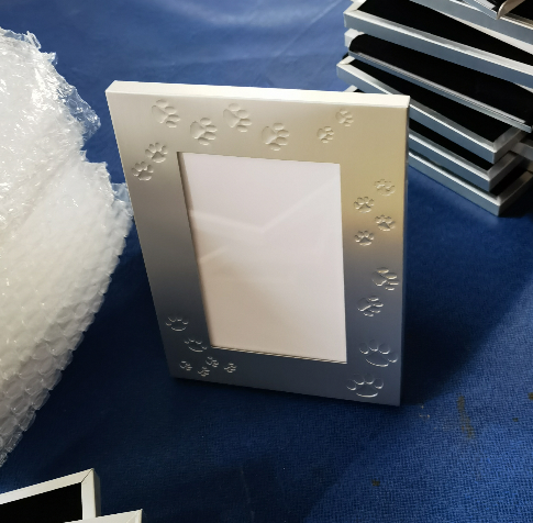 Paw-some Memories: Aluminum Photo Frame with Dog Paw Design